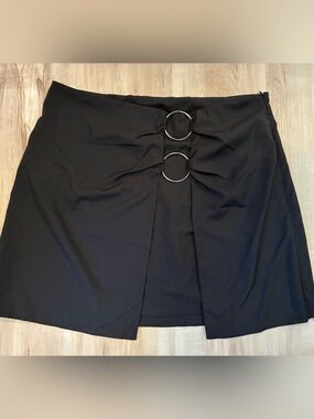 Vintage Black Ring-Accent Women's Mini Skirt